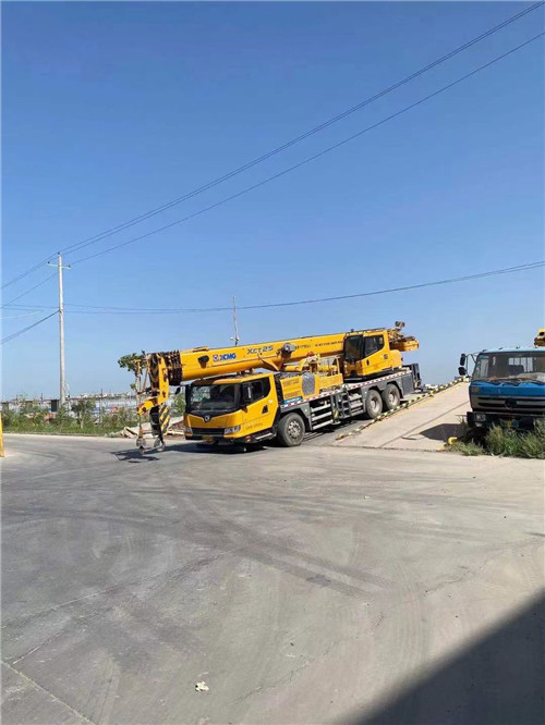 徽州区吊车作业时，可能会产生哪些额外收费项目？